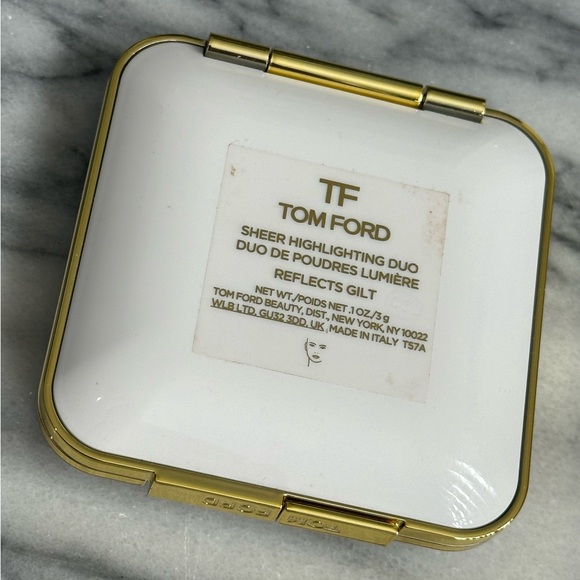 Tom Ford Sheer Highlighting Duo Shade: Reflects Gilt - Picture 3 of 3